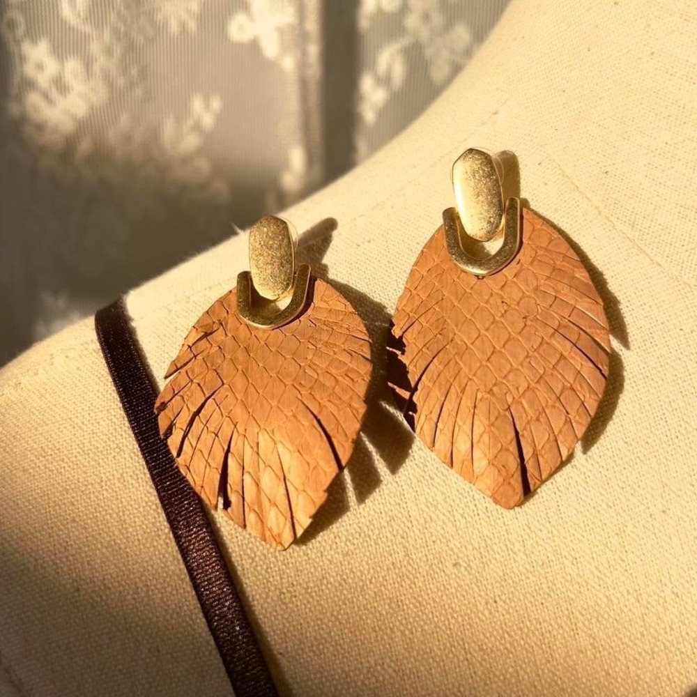 Feather Style Boho Earrings‎ Gold Hardware